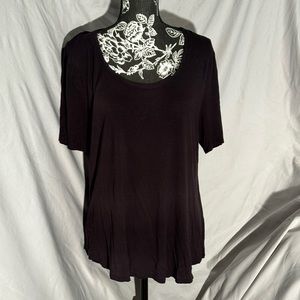 Maurice’s scoop neck tee